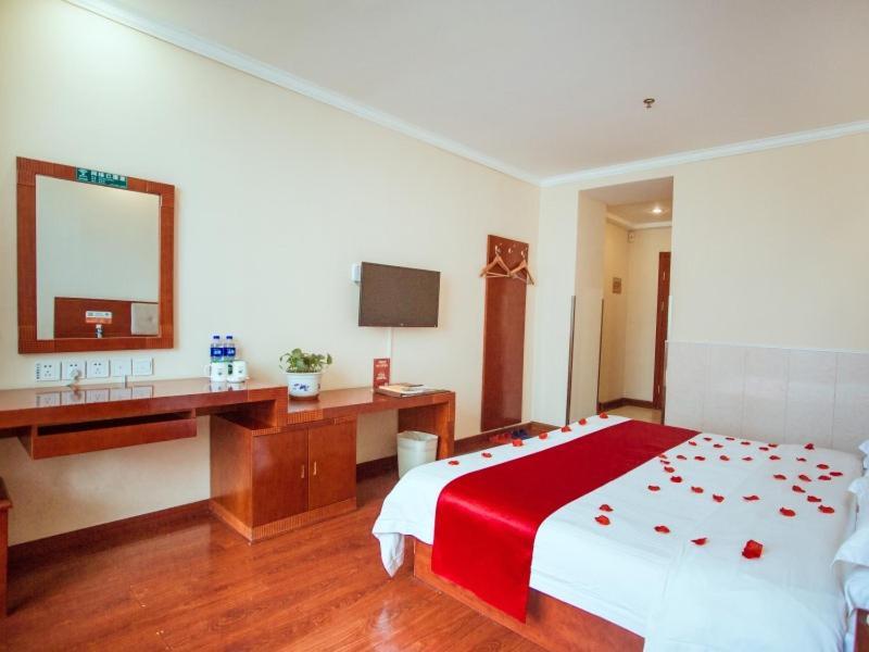 Greentree Inn Hebei Zhangjiakou Zhangbei Caoyuantian Rd Zhangku Avenue Express Hotel Экстерьер фото